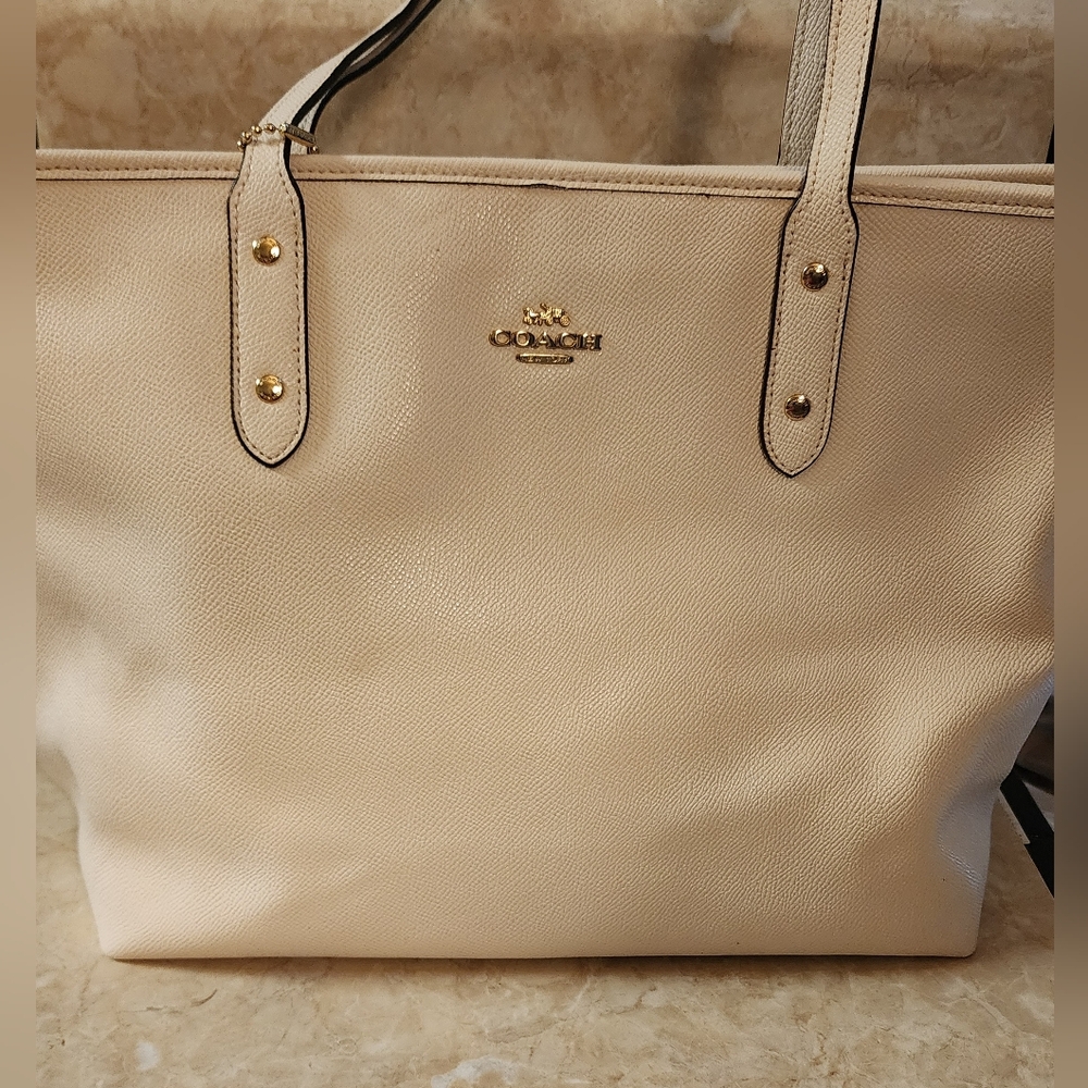 Coach F58846 City Zip Tote
